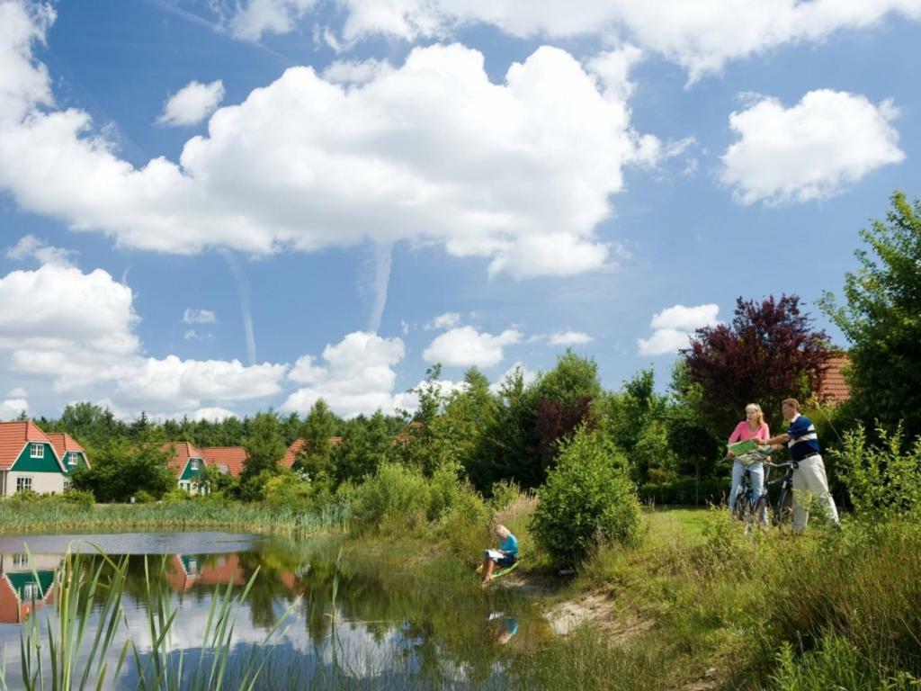 Готель Landal Hunerwold State Wateren Екстер'єр фото